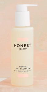 1 Honest Beauty_190304_Douglas_Gel-Cleanser_IMG-099-2